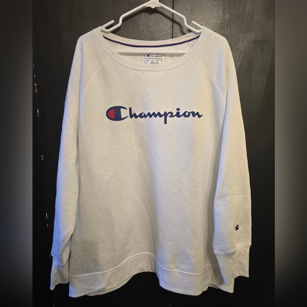 Champion White Sweatshirt with Logo Size 4x- In Excellet Condition